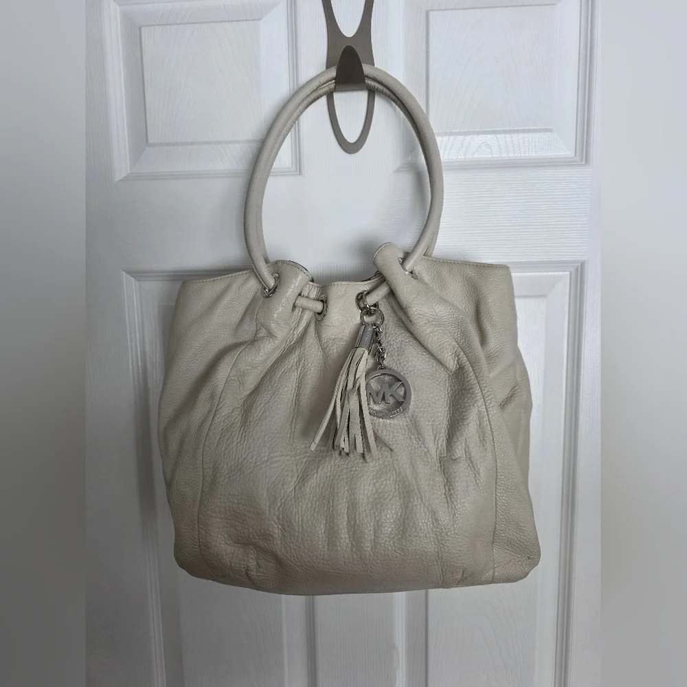 Michael Kors East West Hobo Bag - Picture 2 of 10